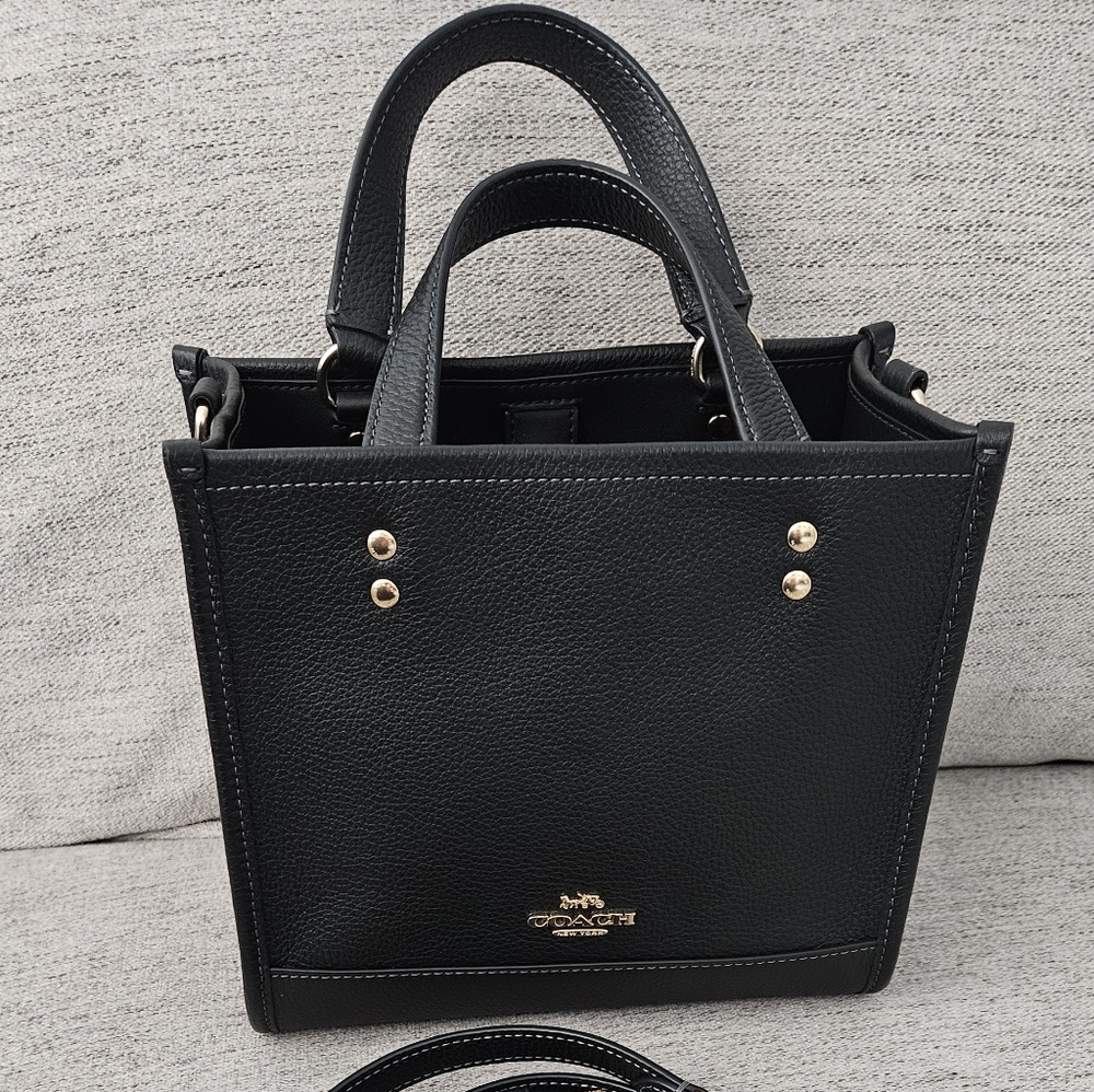 Coach Dempsey Tote Bag 22